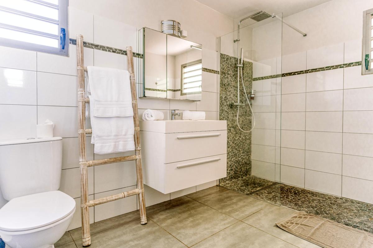 22.Villa à louer pour 8 personnes à Petit Bourg Guadeloupe